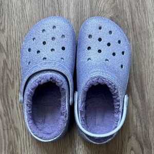 Kids Purple Glitter Fleece-Lined Crocs
